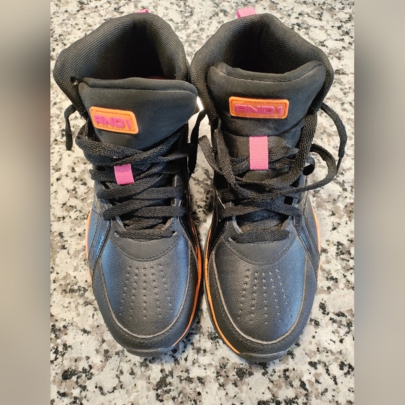 And1 Shoes - AND1 Women's 9.5 Black and Pink High-Top Sneakers